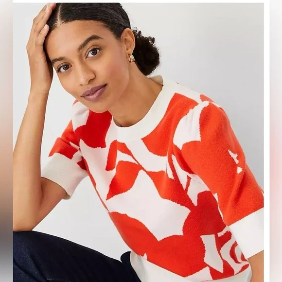 EUC Ann Taylor Floral Puff Sleeve Sweater Tee - Picture 1 of 7